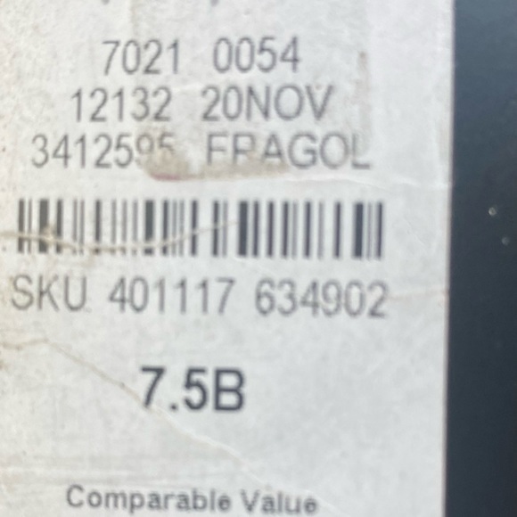 Guiseppi Cherry Red Crystal sandals-NWT - Picture 11 of 12